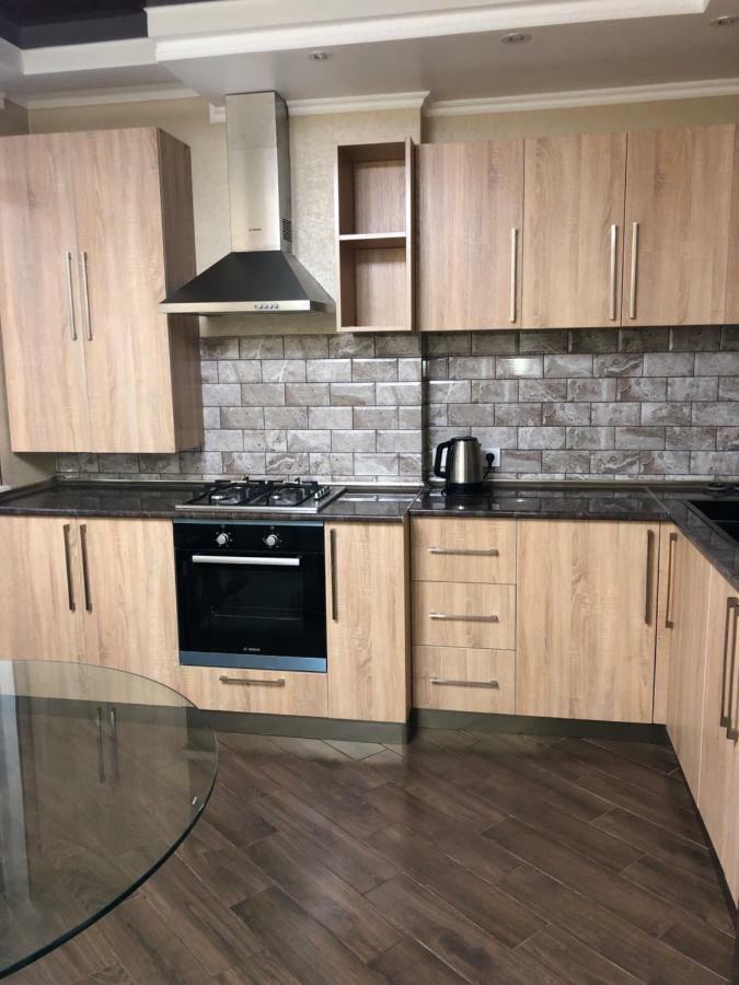 Ulica Kobaladze Apartamenty Batoemi Buitenkant foto